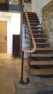 escalier bois et métal sur base de l'ancien